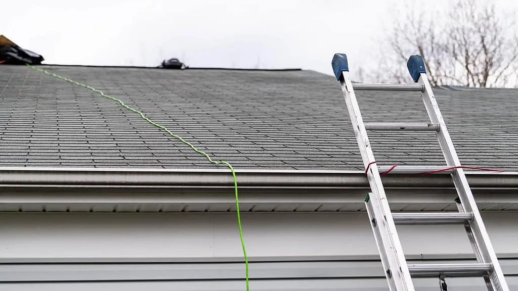 Fixing a roof